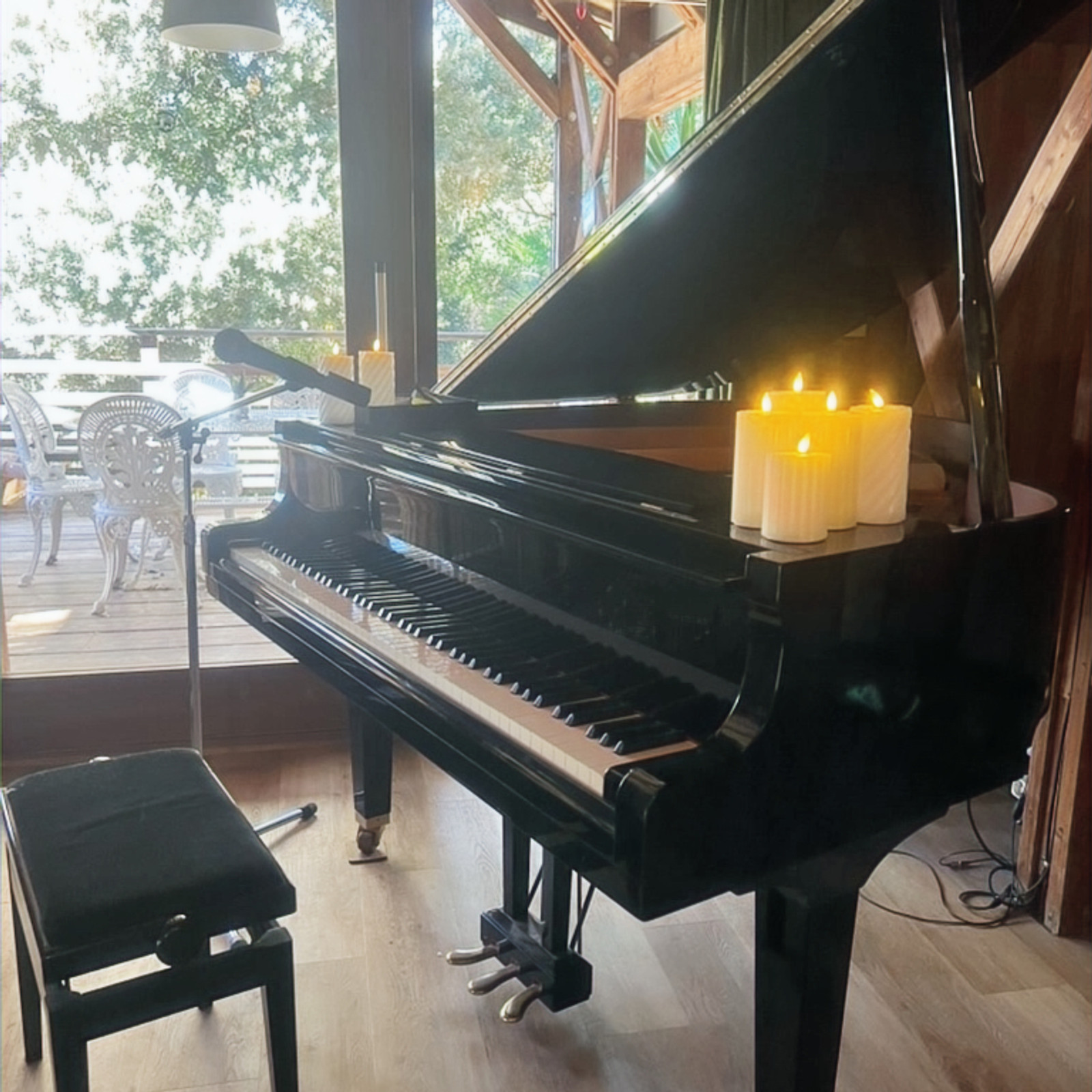 Piano chez Love & Live pour un rendez-vous démo